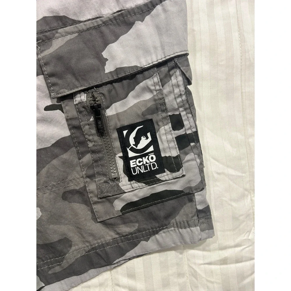 New Ecko Unltd. Camo Cargo Shorts Gray Casual‎ Streetwear Size 44  (620)